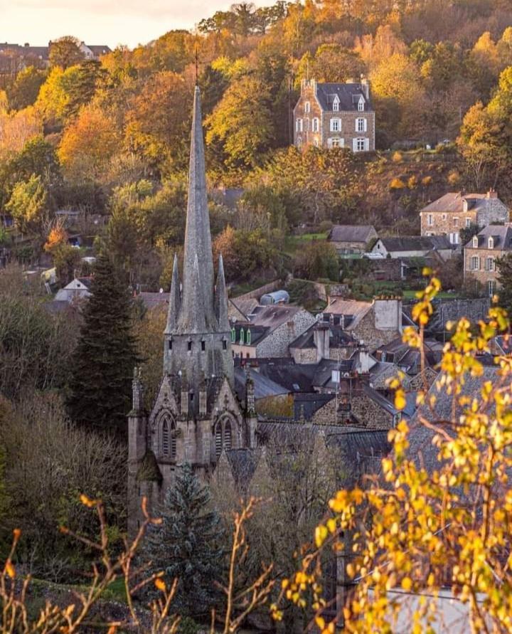 FougèresLa Douce Nuitアパートメント エクステリア 写真